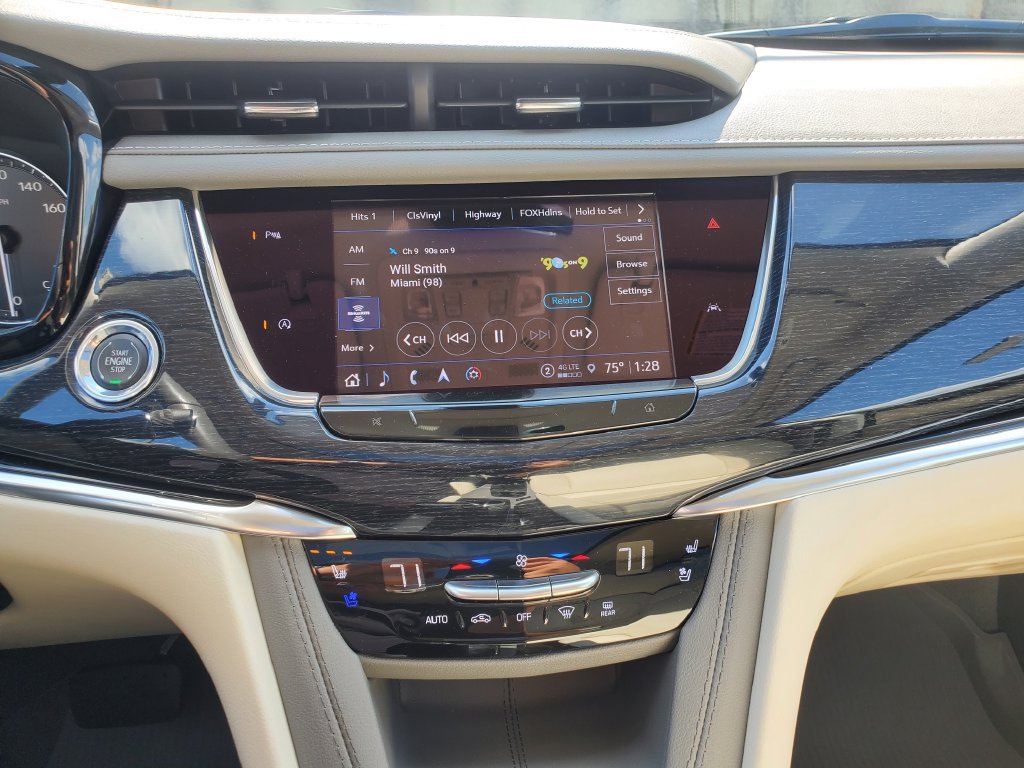 Used 2024 Cadillac XT6 Premium Luxury w/ LPO, Floor Liner Package AWD/4WD image 26