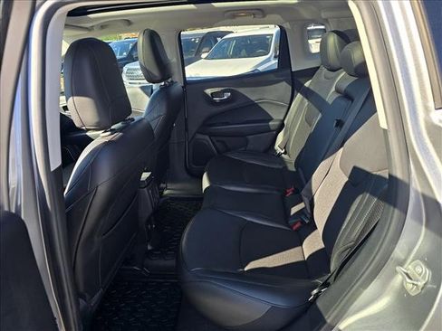 Used 2020 Jeep Compass Latitude image 13