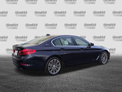 Used 2019 BMW 530e w/ Convenience Package image 10