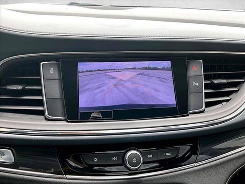 Used 2020 Buick Enclave Essence w/ Sport Touring Edition FWD image 23