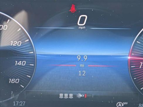 Used 2026 Mercedes-Benz GLB 250 image 10