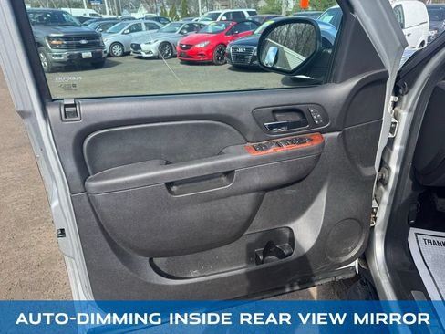 Used 2013 Chevrolet Avalanche LTZ AWD/4WD image 21