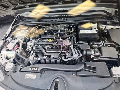 Used 2024 Toyota Corolla SE FWD image 6
