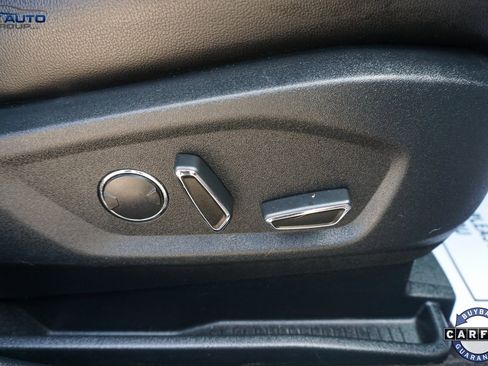 Used 2018 Ford Edge Titanium image 25