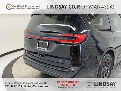 Used 2024 Chrysler Pacifica Premium FWD image 10