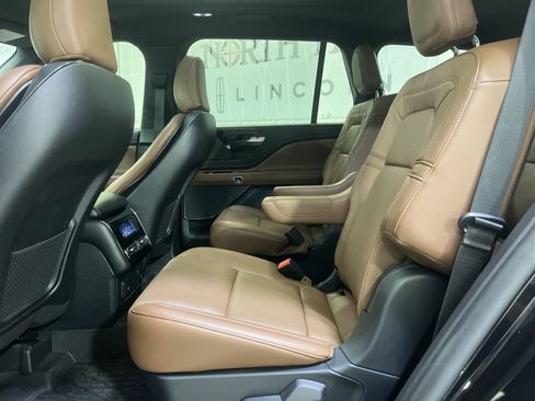 Used 2023 Lincoln Aviator Reserve w/ Elements Package Plus image 10