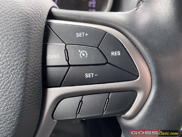 Certified 2021 Jeep Grand Cherokee Laredo X AWD/4WD image 19