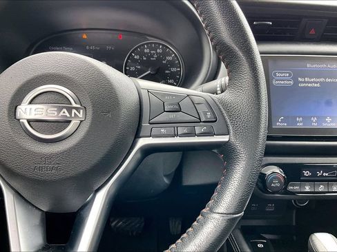 Used 2023 Nissan Kicks SR FWD image 11