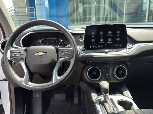 Used 2024 Chevrolet Blazer LT w/ Convenience Package FWD image 15