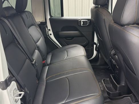 Used 2025 Jeep Wrangler Unlimited Sahara w/ Safety Group image 36