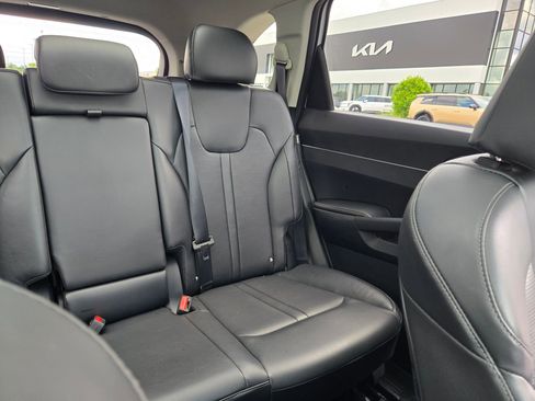 Used 2025 Kia Sorento S w/ Panoramic Sunroof Package FWD image 14