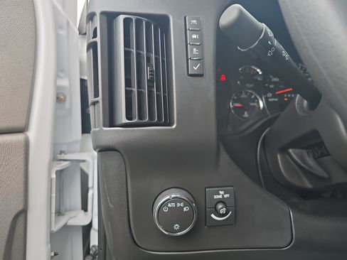 New 2025 GMC Savana 3500 Extended w/ Driver Convenience Package RWD image 20