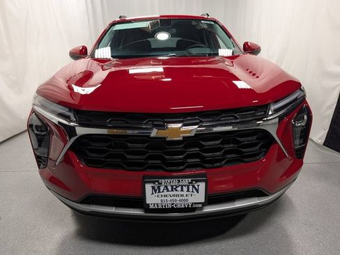 New 2026 Chevrolet Trax LT w/ Driver Confidence Package FWD image 8