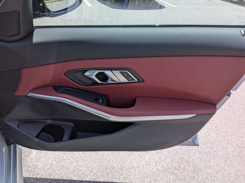 Used 2023 BMW 330i Sedan w/ M Sport Package RWD image 35