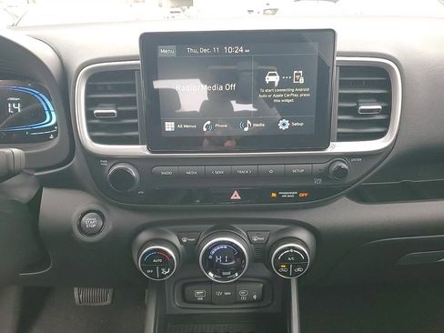 New 2026 Hyundai Venue SEL image 19