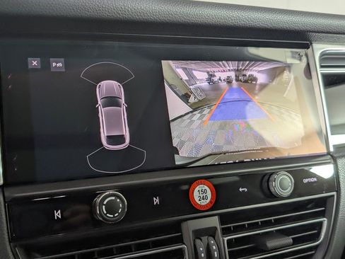 New 2026 Porsche Macan image 32