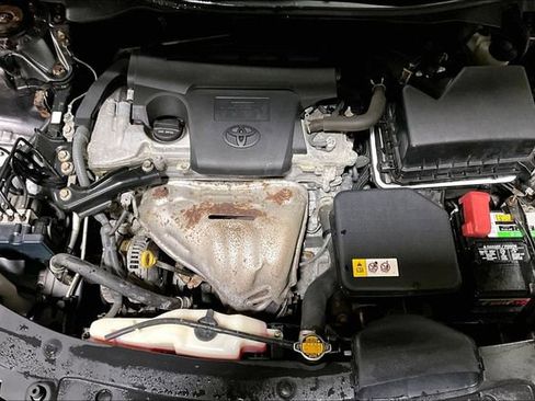 Used 2013 Toyota Camry LE image 27