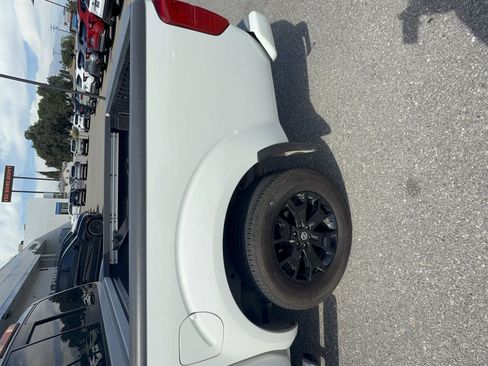 Used 2019 Nissan Frontier SV w/ Value Truck Package image 7