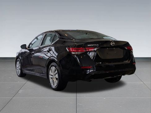 Used 2022 Nissan Sentra S image 4