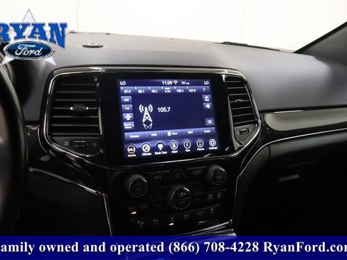 Used 2021 Jeep Grand Cherokee Trailhawk w/ Trailhawk Luxury Group image 19