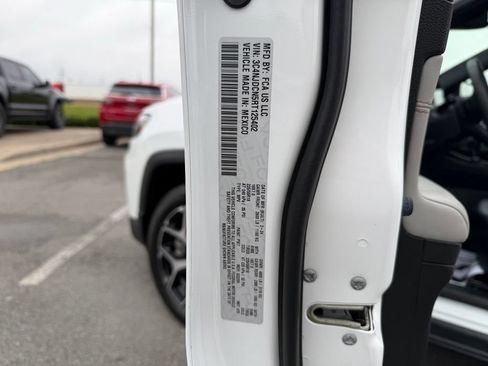 Used 2024 Jeep Compass Limited AWD/4WD image 35
