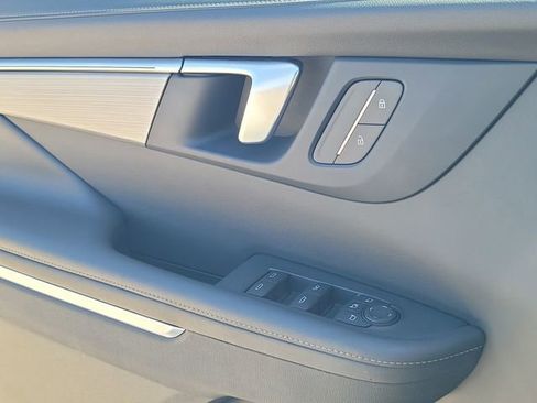 Certified 2025 Buick Enclave Preferred image 18