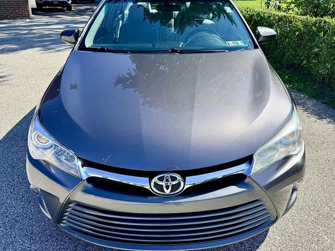 Used 2016 Toyota Camry LE FWD image 11