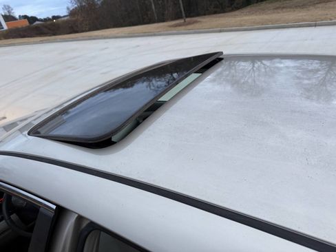 Used 2009 Toyota Camry XLE image 7