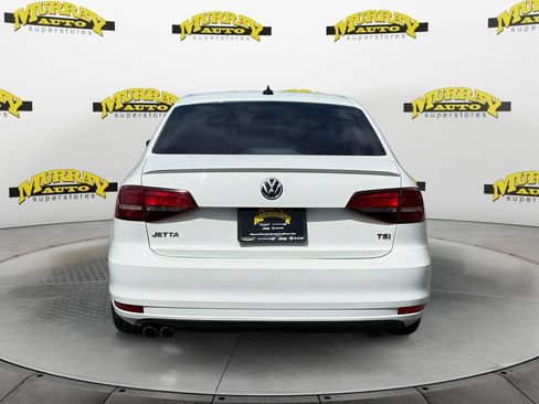 Used 2016 Volkswagen Jetta Sport FWD image 4