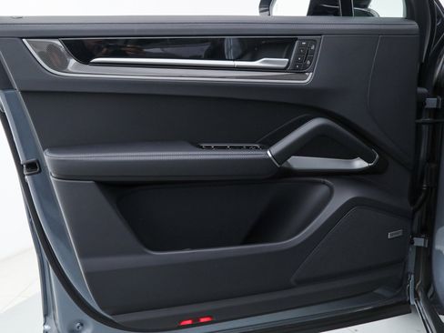 Used 2026 Porsche Cayenne GTS image 25