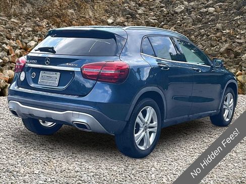 Used 2020 Mercedes-Benz GLA 250 4MATIC w/ Premium Package image 2
