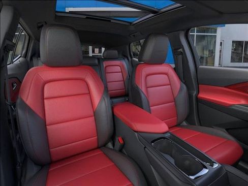 New 2025 Chevrolet Equinox EV RS image 16