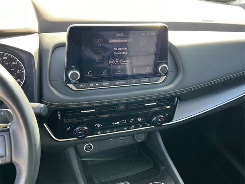 Certified 2023 Nissan Rogue SV w/ SV Premium Package image 9