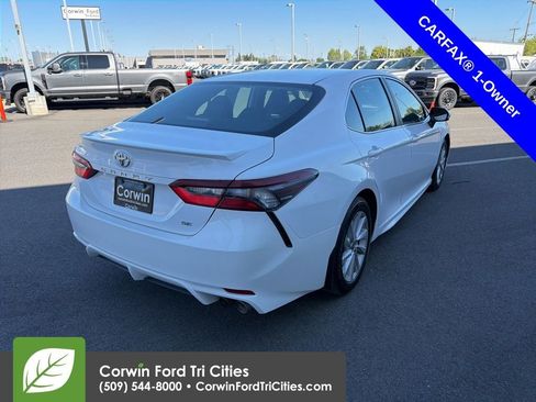 Used 2024 Toyota Camry SE FWD image 11