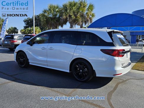 Certified 2024 Honda Odyssey Sport image 3