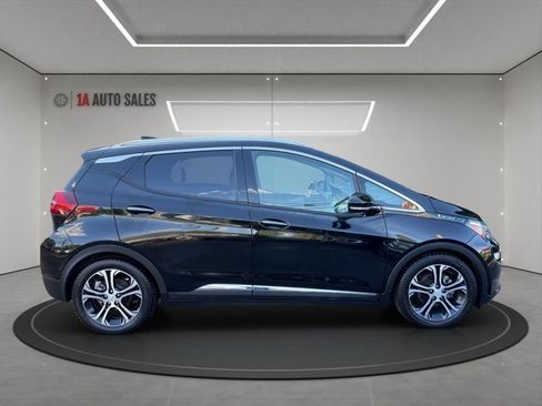 Used 2018 Chevrolet Bolt Premier w/ Driver Confidence II Package FWD image 6