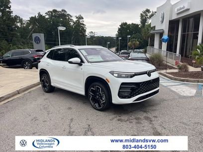 New 2025 Volkswagen Tiguan SEL R-Line
