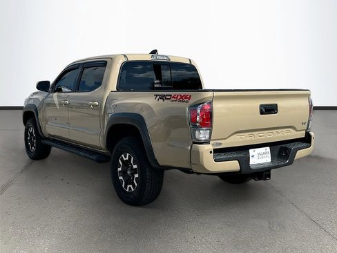 Used 2020 Toyota Tacoma TRD Off-Road w/ TRD Premium Off Road Package AWD/4WD image 5