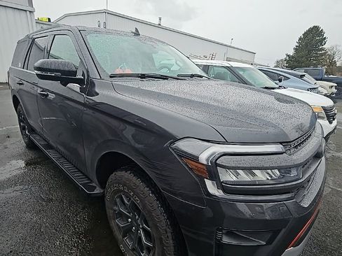 Used 2024 Ford Expedition Timberline image 9