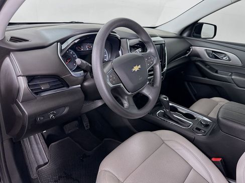 Used 2018 Chevrolet Traverse LS image 9