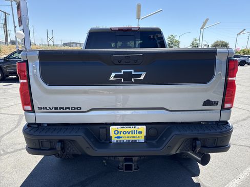 New 2026 Chevrolet Silverado 2500 ZR2 w/ ZR2 Bison Edition AWD/4WD image 4