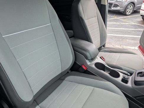 Used 2015 Ford Escape SE FWD image 21
