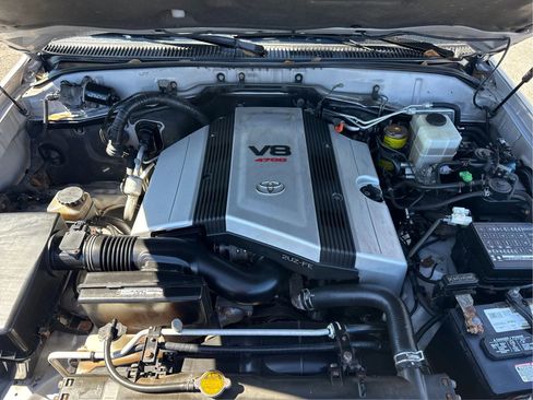 Used 2000 Toyota Land Cruiser image 13