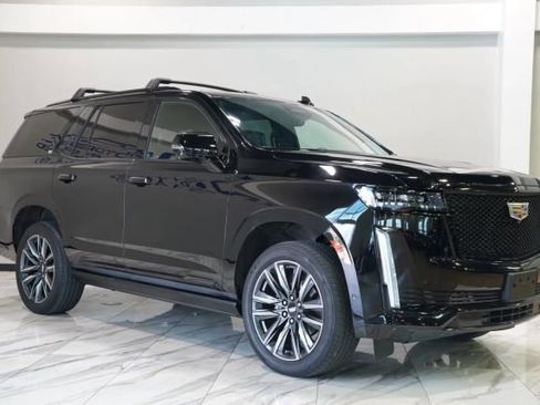 Used 2021 Cadillac Escalade Sport Platinum RWD image 3