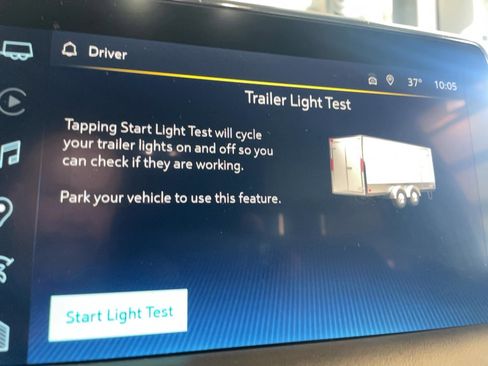 Used 2023 Chevrolet Suburban Premier image 18