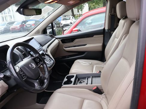 Used 2023 Honda Odyssey Touring image 11
