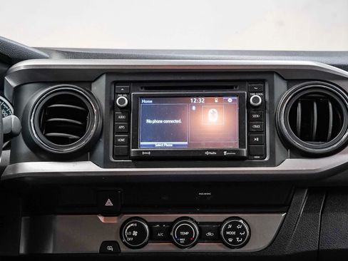 Used 2019 Toyota Tacoma SR5 RWD image 14