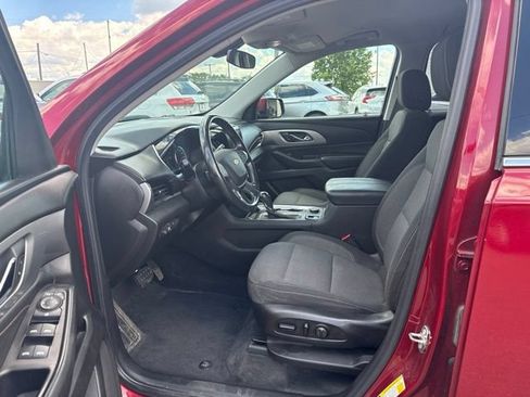 Used 2018 Chevrolet Traverse LT w/ LPO, Floor Liner Package AWD/4WD image 9