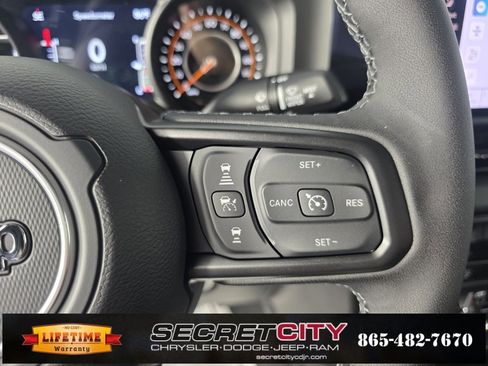 New 2025 Jeep Gladiator Mojave image 15