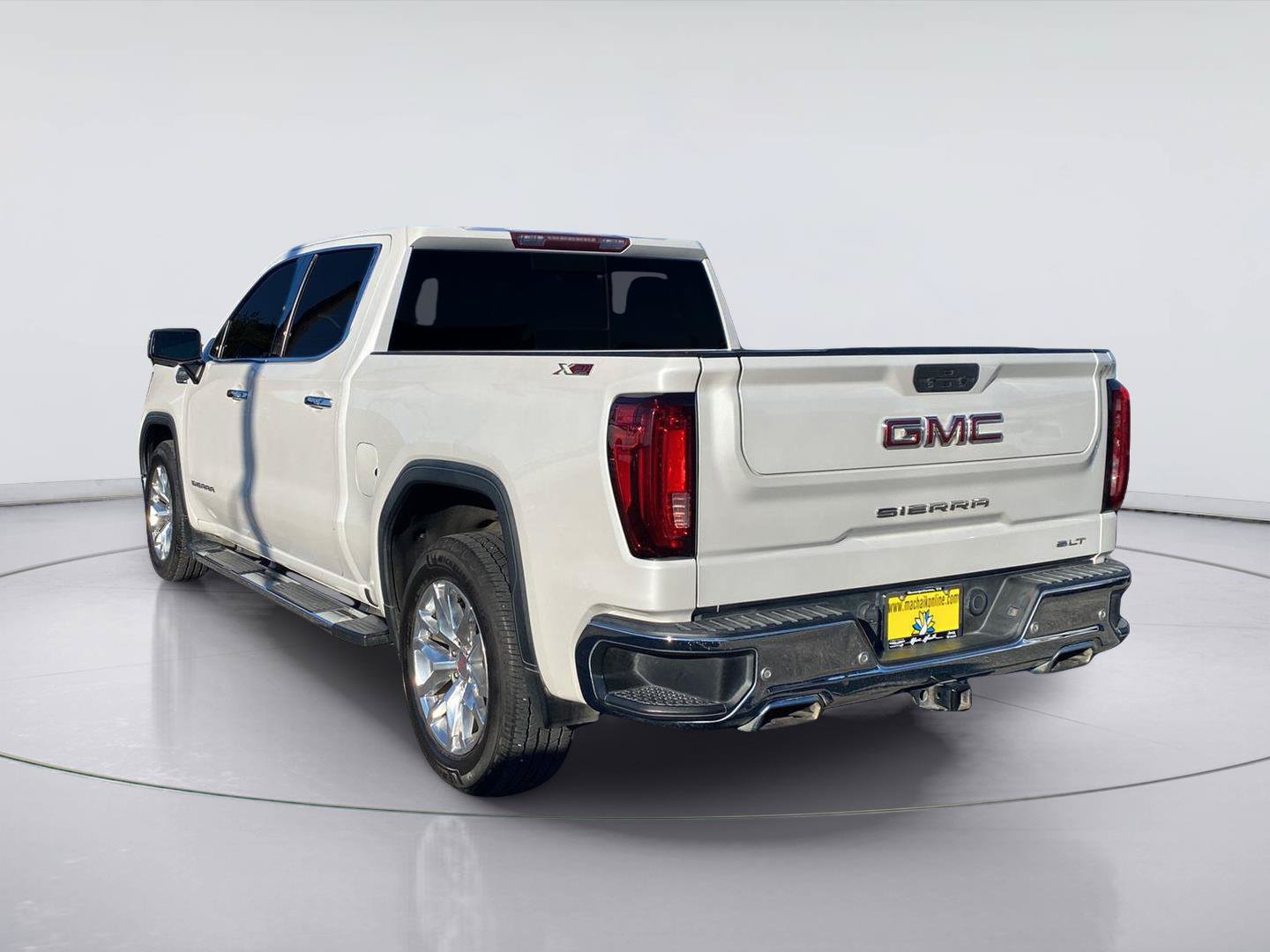 Used 2021 GMC Sierra 1500 SLT AWD/4WD image 2